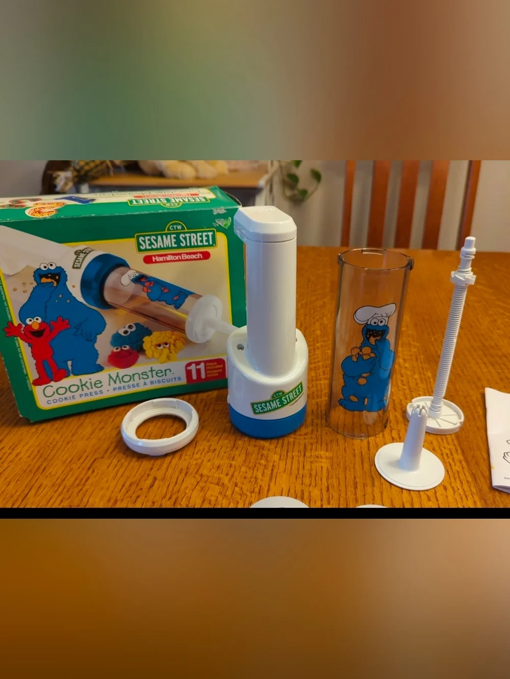 Sesame Street Cookie Monster Cookie Press Hamilton Beach Motorized Vintage 1998